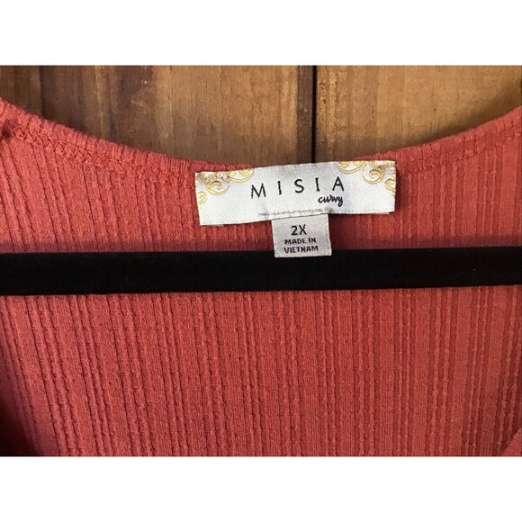 Misia Curvy Top Size 2X Rusty Orange Short Sleeve V Neck Rib Knit Buttons - Picture 4 of 8